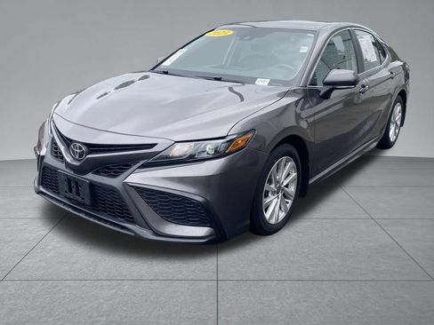 Used 2023 Toyota Camry SE AWD/4WD image 2