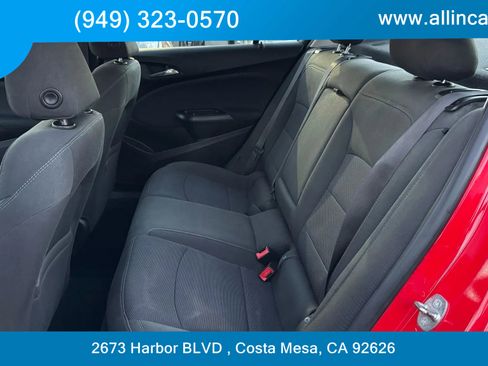 Used 2017 Chevrolet Cruze LT w/ Convenience Package image 8