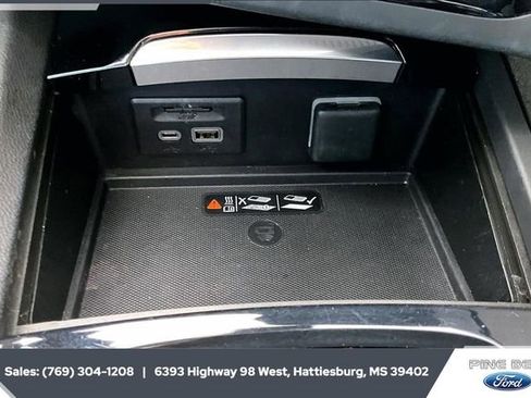 Used 2023 Buick Envision Avenir image 22