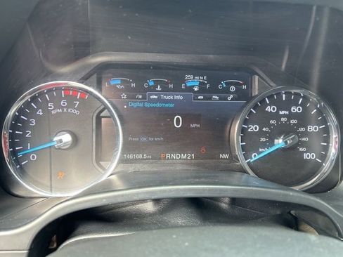 Used 2019 Ford F250 Lariat w/ Chrome Package image 25