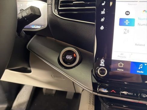 New 2026 Jeep Grand Wagoneer L Limited w/ Premium Group II image 24