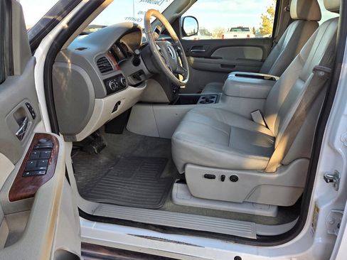 Used 2008 GMC Sierra 3500 SLT image 10