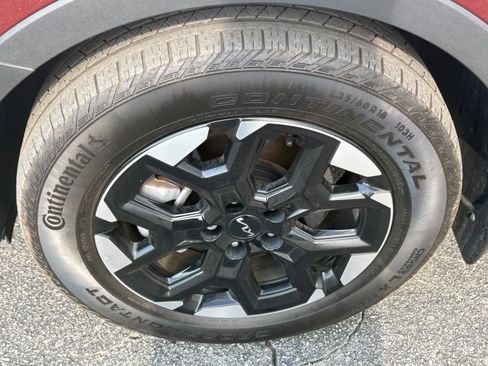 Used 2025 Kia Sorento S w/ Panoramic Sunroof Package FWD image 13