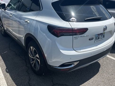 Used 2023 Buick Envision Essence image 3