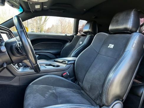 Used 2021 Dodge Challenger R/T w/ T/A Package image 12