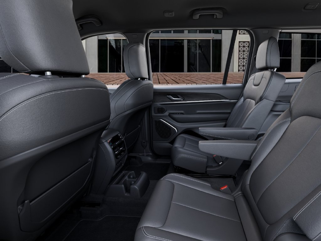 New 2026 Jeep Grand Cherokee L Limited AWD/4WD image 23