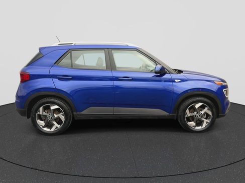 Certified 2024 Hyundai Venue Limited image 9