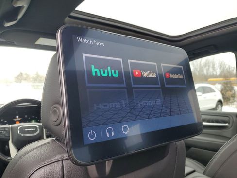 Used 2023 GMC Yukon Denali w/ Denali Reserve Package image 33