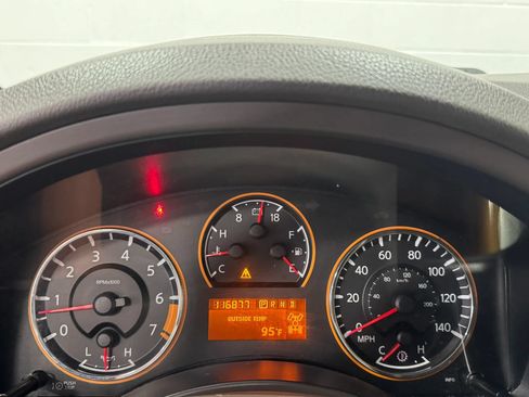 Used 2014 Nissan Armada Platinum w/ Platinum Reserve Package AWD/4WD image 21