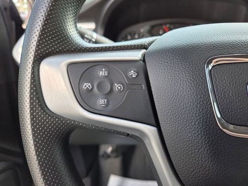 Used 2023 GMC Acadia SLE w/ Driver Convenience Package image 30