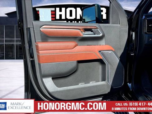 Used 2025 GMC Sierra 3500 Denali Ultimate AWD/4WD image 21