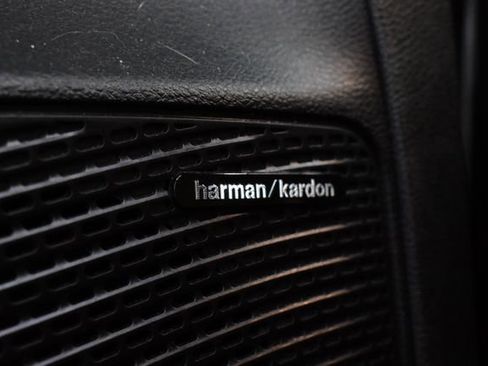 Used 2022 Chrysler Pacifica Pinnacle image 12