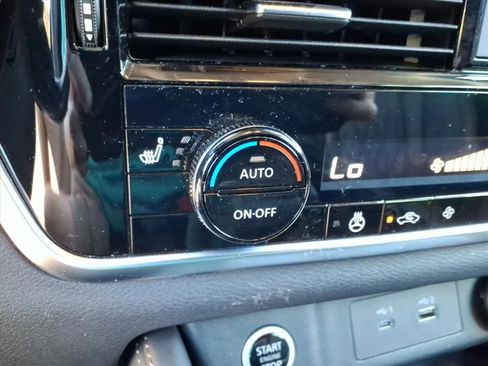 Used 2023 Nissan Rogue Platinum image 16