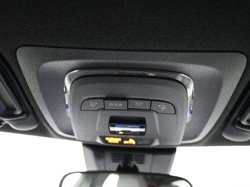 New 2025 Toyota Corolla SE image 17