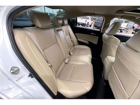 Used 2017 Acura ILX w/ Premium Package FWD image 28