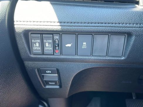 Used 2025 Honda Odyssey EX-L image 17