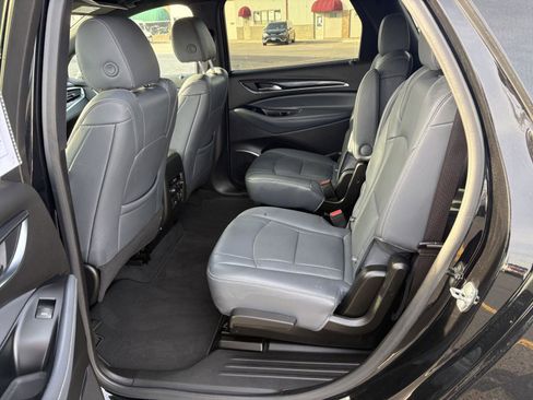 Used 2024 Buick Enclave Premium image 19