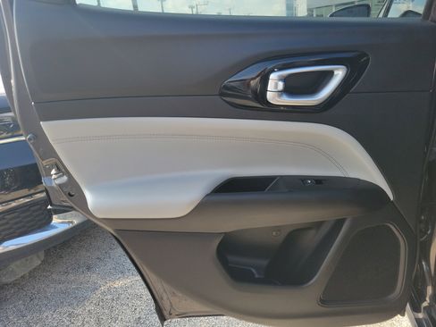 Used 2023 Jeep Compass Limited w/ Elite Group image 9