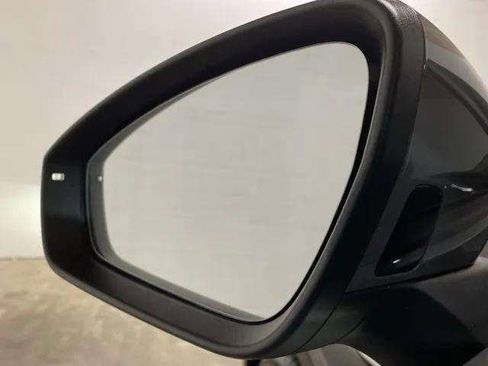 Used 2024 Volkswagen ID.4 S image 89