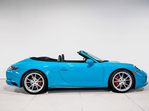 Used 2018 Porsche 911 Carrera 4S image 2