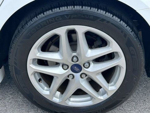 Used 2014 Ford Fusion SE FWD image 10
