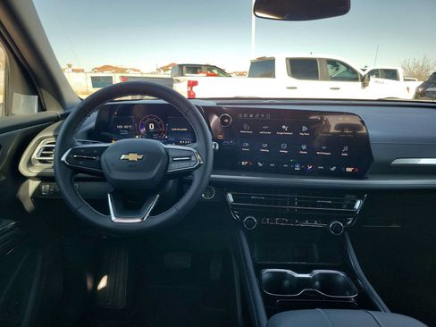 New 2026 Chevrolet Traverse LT FWD image 18