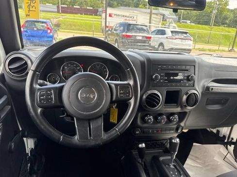 Used 2016 Jeep Wrangler Unlimited Sport w/ Connectivity Group AWD/4WD image 13