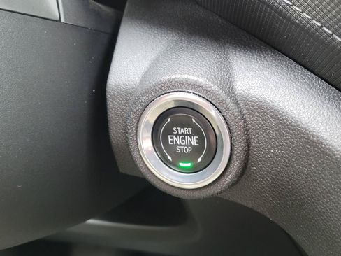Used 2023 Chevrolet TrailBlazer LT FWD image 15