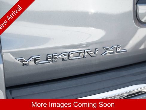 Used 2018 GMC Yukon XL Denali w/ Denali Ultimate Package RWD image 10