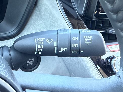 Certified 2026 Toyota Corolla Cross LE image 31