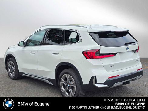 Used 2025 BMW X1 xDrive28i w/ Premium Package AWD/4WD image 5