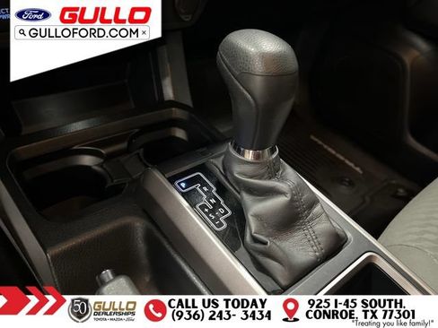Used 2020 Toyota Tacoma SR5 RWD image 28