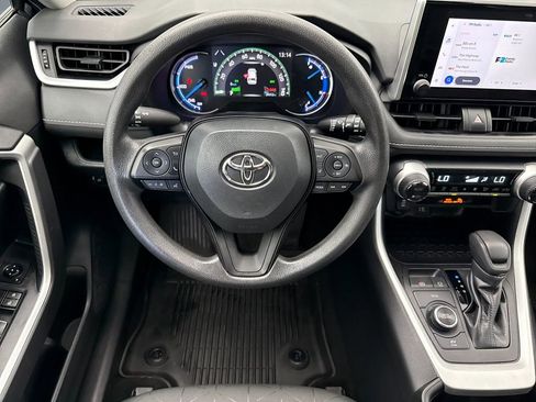Used 2024 Toyota RAV4 XLE w/ Convenience Package AWD/4WD image 13