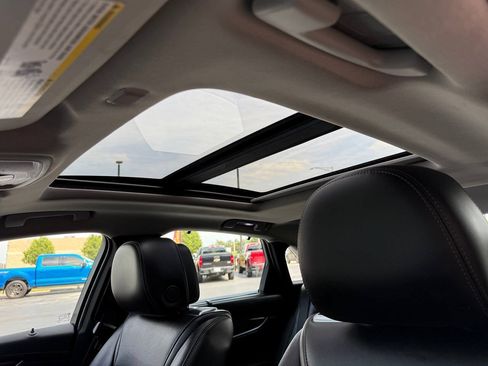 Used 2013 Cadillac XTS Premium FWD image 17