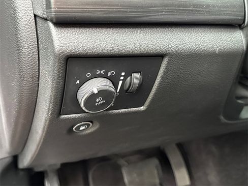 Used 2019 Jeep Grand Cherokee Altitude image 8