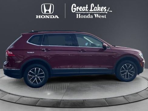 Used 2020 Volkswagen Tiguan SE w/ Panoramic Sunroof Package image 6