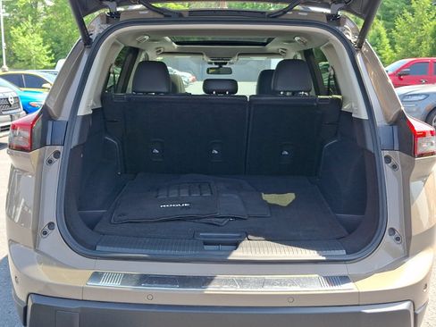 Certified 2024 Nissan Rogue SV w/ SV Premium Package AWD/4WD image 30