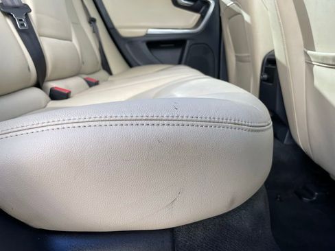 Used 2016 Volvo V60 T5 Premier image 36