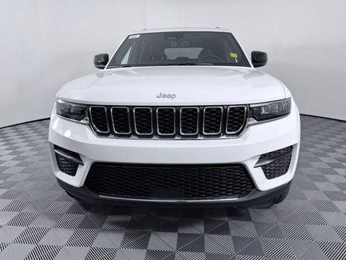 New 2025 Jeep Grand Cherokee Laredo X image 3