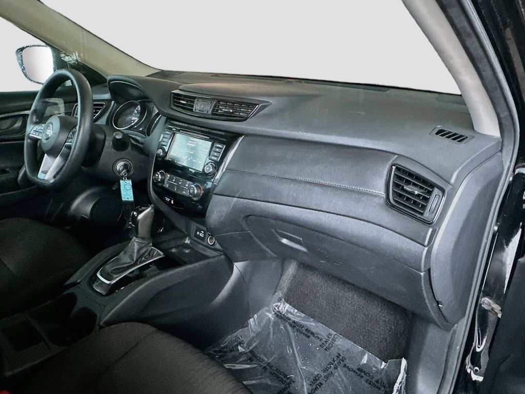 Used 2020 Nissan Rogue S FWD image 24