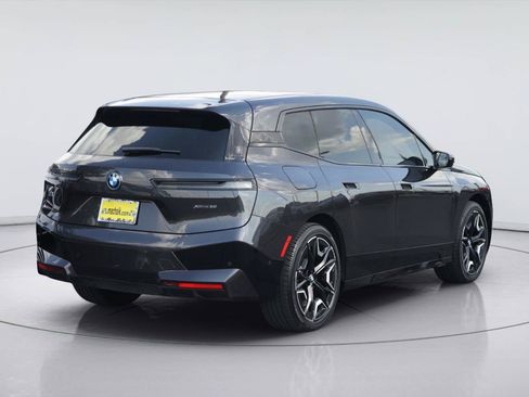 Used 2022 BMW iX xDrive50 w/ Premium Package AWD/4WD image 6