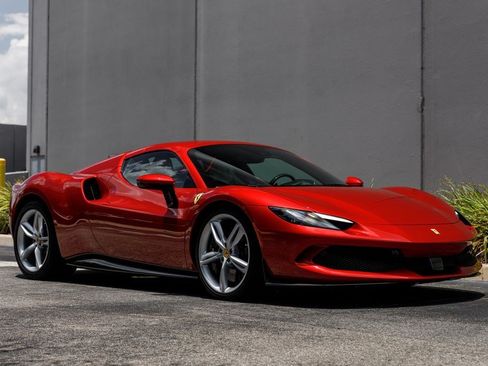 Used 2023 Ferrari 296 GTS RWD image 39