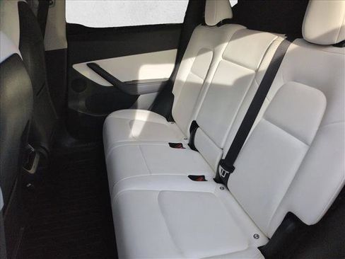 Used 2022 Tesla Model Y Performance image 20