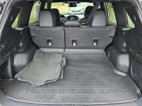 Used 2025 Subaru Forester Limited image 16