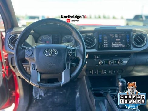 Used 2018 Toyota Tacoma TRD Sport w/ Technology Package RWD image 18