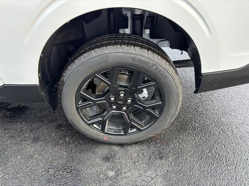 New 2025 Ford Maverick XLT w/ Black Appearance Package image 27