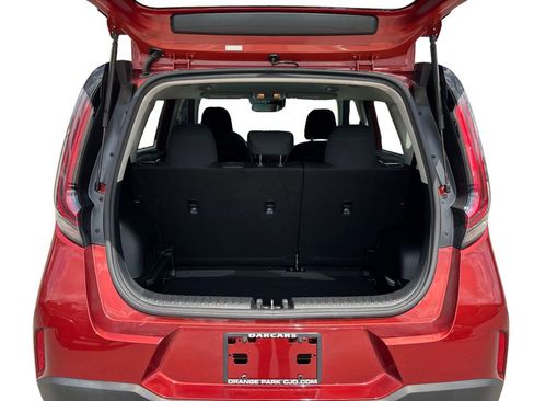 Used 2023 Kia Soul LX w/ LX Technology Package FWD image 14