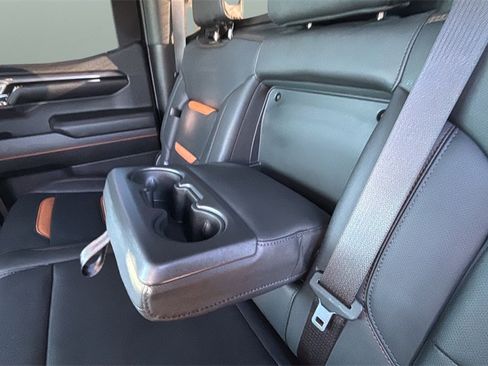 Used 2024 GMC Sierra 1500 AT4 w/ Technology Package image 27
