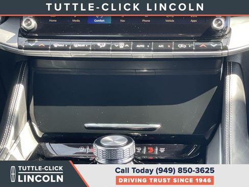 Used 2026 Jeep Grand Wagoneer 2WD w/ Premium Group I image 13
