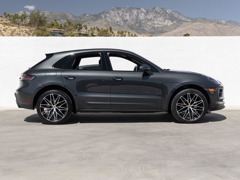 Used 2023 Porsche Macan AWD/4WD image 8